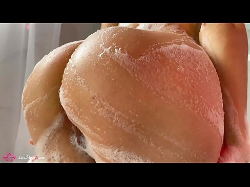 ❤️ Brunette sjálfsfróar kisu með titrara til að fá mikla fullnægingu í sturtu ❤️ Endaþarmsmyndband á is.porno24-7.ru ️❤