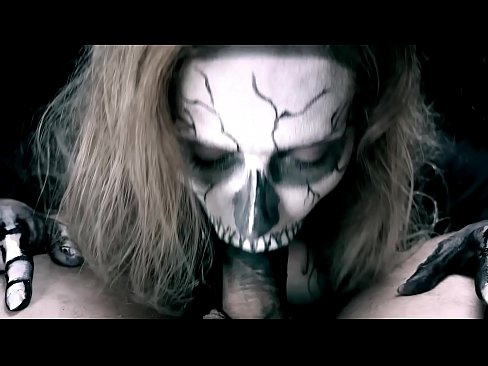❤️ Púkastelpa sýgur hani með svarta munninum og kyngir ásamt. ❤️ Endaþarmsmyndband á is.porno24-7.ru ️❤